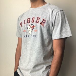 Vintage “Tigger all about me”anniversary t-shirt